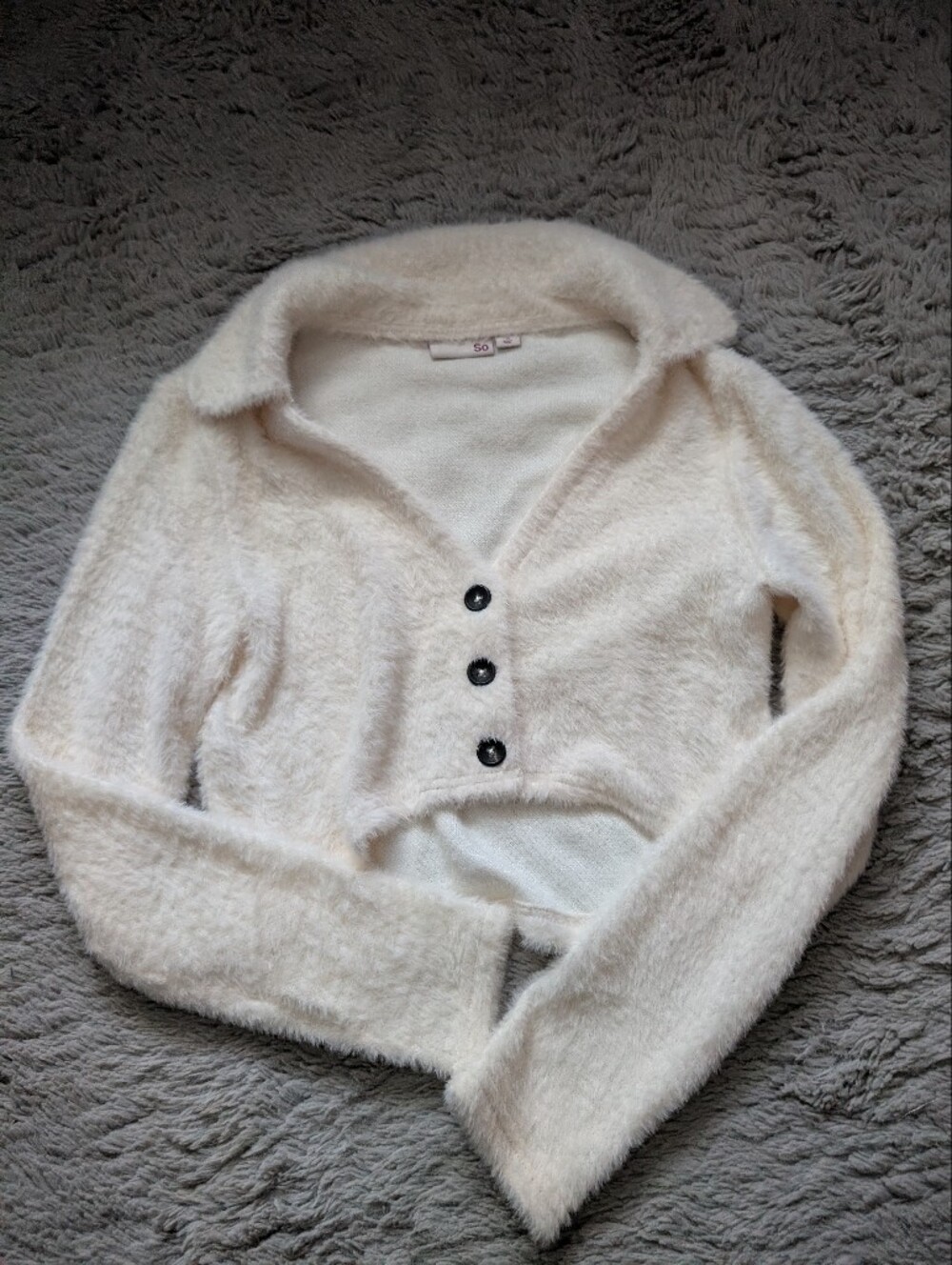 SO Fuzzy Cropped Cardigan